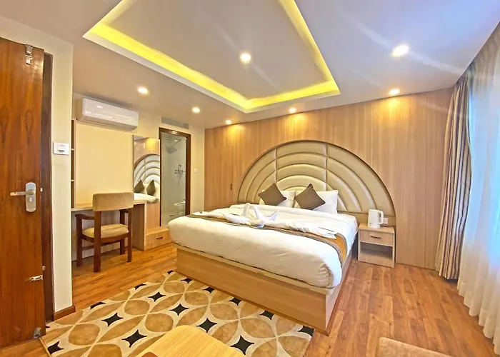 Airport Gurkha Hotel 3*