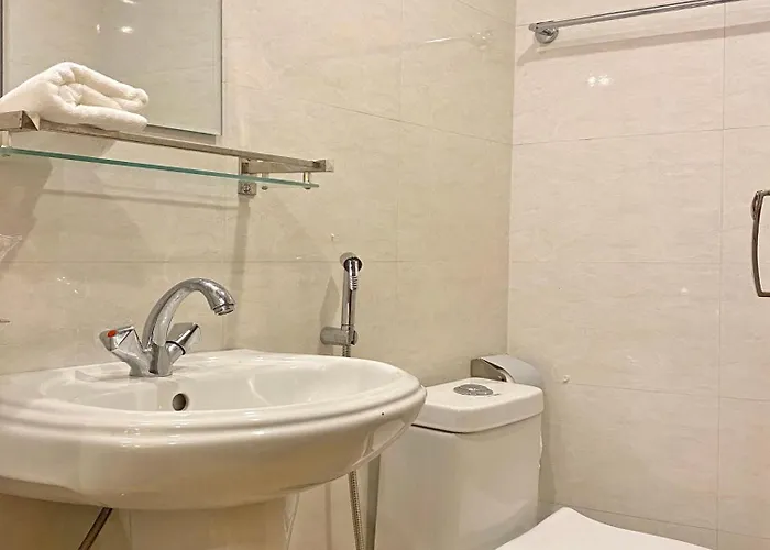Airport Gurkha Hotel 3*