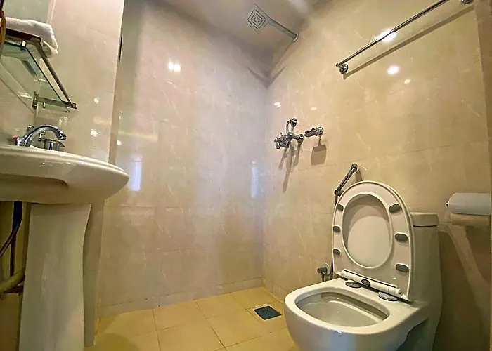 Hotel Airport Gurkha 3*