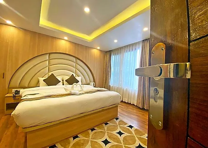 Airport Gurkha Hotel